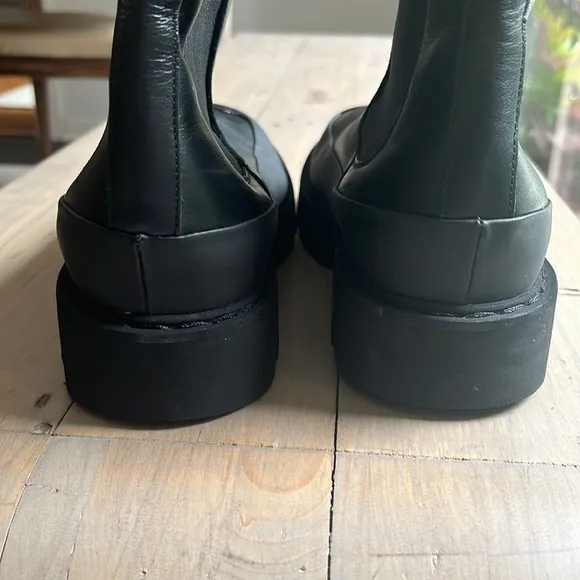 🆕 Aquatalia Holly Lug Sole Chelsea Black Leather Boot Size 9.5