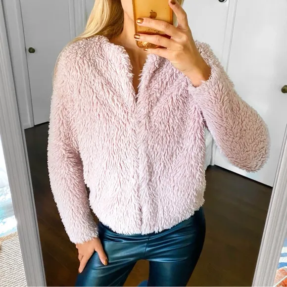 ❄️ CONTEMPORARY BLUSH FAUX FUR TEDDY JACKET!