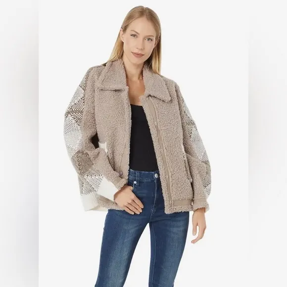 🌟 Cozy Faux Fur Sherpa Jacket by Blank NYC 🌟