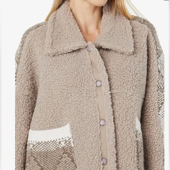 🌟 Cozy Faux Fur Sherpa Jacket by Blank NYC 🌟