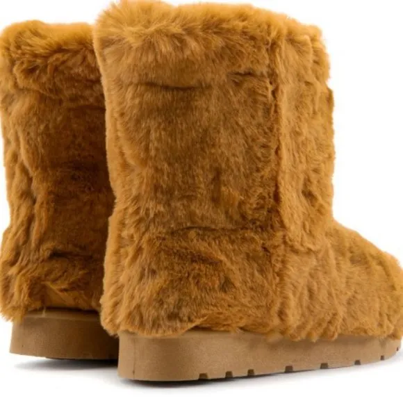 - FROZEN-26 FUR BOOTS
