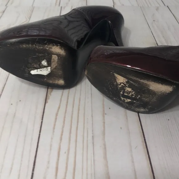 🌻 Stuart Weitzman Maroon Stiletto Leather Heels