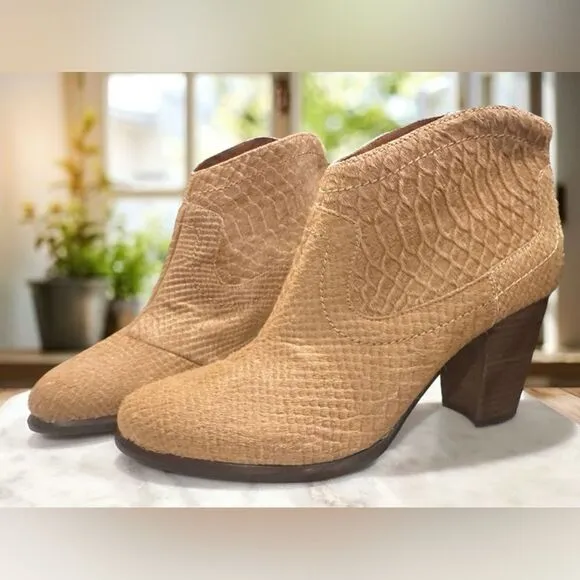 🔥 UGG Calf Hair Charlotte Embossed Bootie Boots Size 9.5 EU 40.5