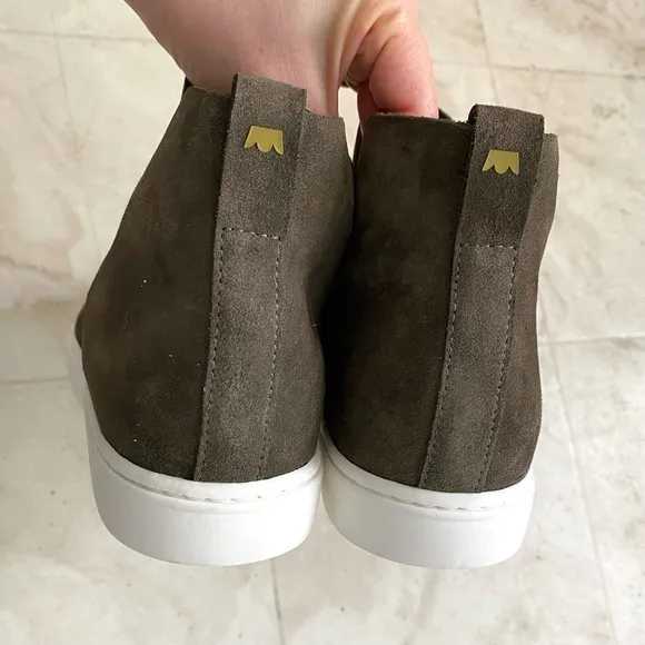 $165 Birdies Falcon Water Resistant Suede Round Toe Sneaker Ankle Boots size 8