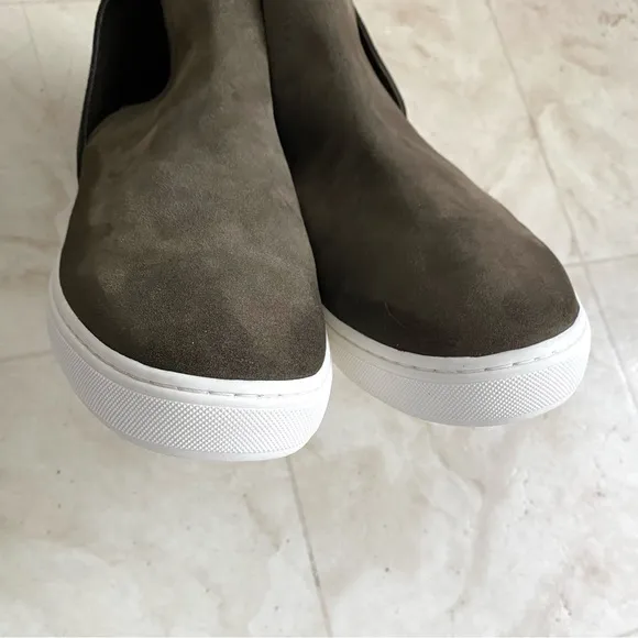 $165 Birdies Falcon Water Resistant Suede Round Toe Sneaker Ankle Boots size 8