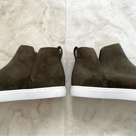 $165 Birdies Falcon Water Resistant Suede Round Toe Sneaker Ankle Boots size 8