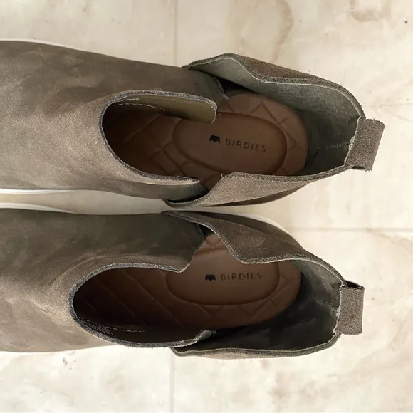 $165 Birdies Falcon Water Resistant Suede Round Toe Sneaker Ankle Boots size 8