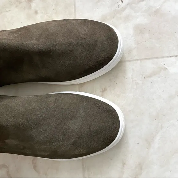 $165 Birdies Falcon Water Resistant Suede Round Toe Sneaker Ankle Boots size 8