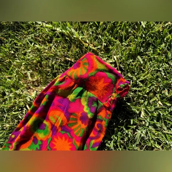 60s Vintage Bright Floral Long Sleeeved Mini Dress
