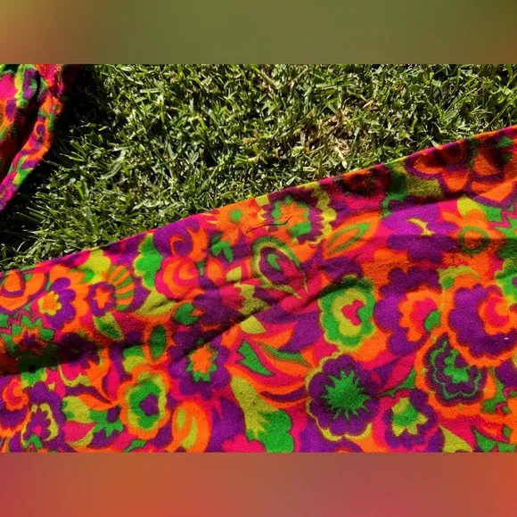 60s Vintage Bright Floral Long Sleeeved Mini Dress