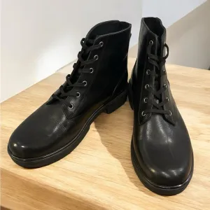 Abeo Vista Lace Black Leather Lace-Up Boots women’s size 10 nearly new