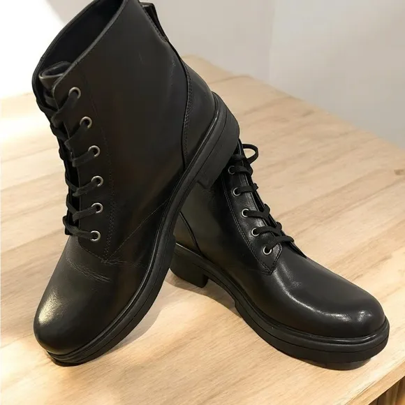 Abeo Vista Lace Black Leather Lace-Up Boots women’s size 10 nearly new