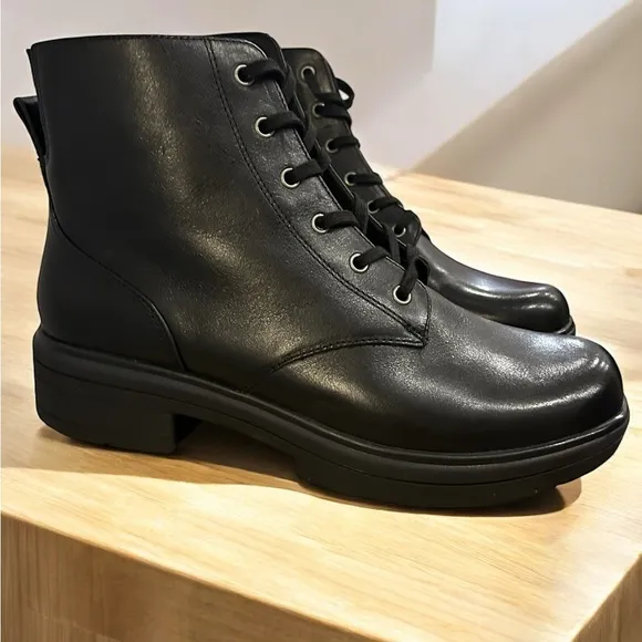 Abeo Vista Lace Black Leather Lace-Up Boots women’s size 10 nearly new
