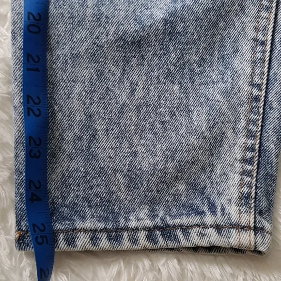 ACID WASH RARE VINTAGE CHIC MOM HIGHWAISTED JEANS