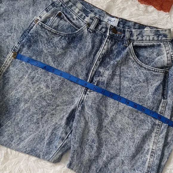 ACID WASH RARE VINTAGE CHIC MOM HIGHWAISTED JEANS