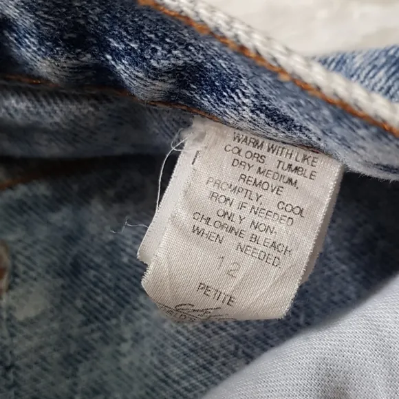 ACID WASH RARE VINTAGE CHIC MOM HIGHWAISTED JEANS