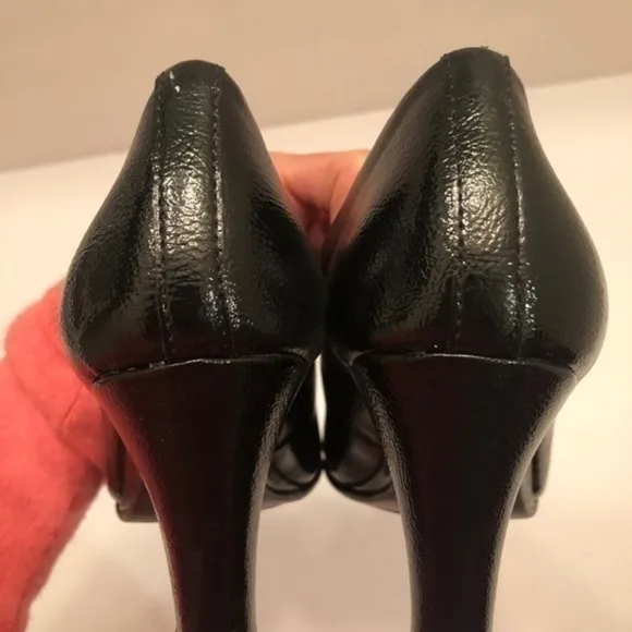 Aerosoles black patent leather heels pumps shoes