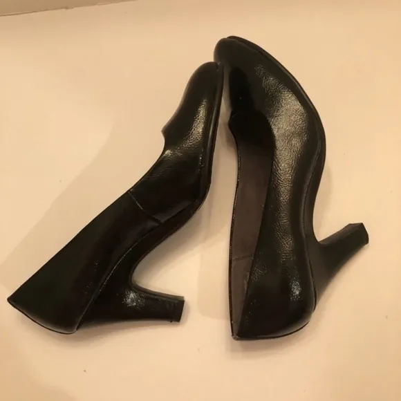Aerosoles black patent leather heels pumps shoes