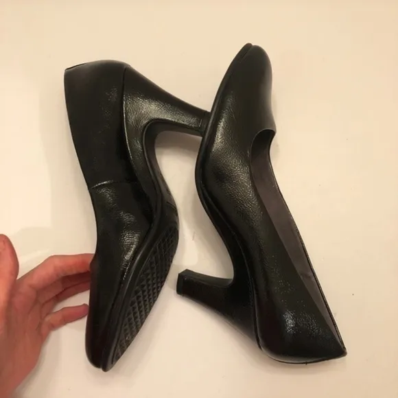Aerosoles black patent leather heels pumps shoes