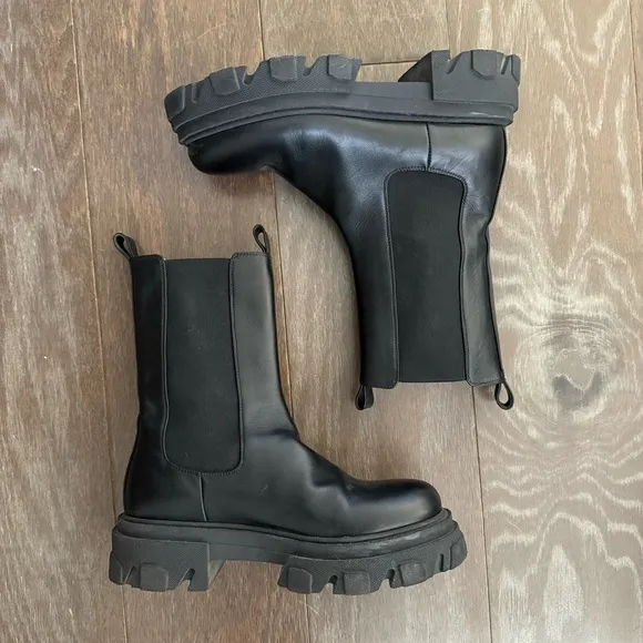 Akaada Rin Black Elastic Combat Boots 100% Leather