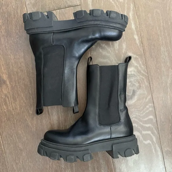 Akaada Rin Black Elastic Combat Boots 100% Leather