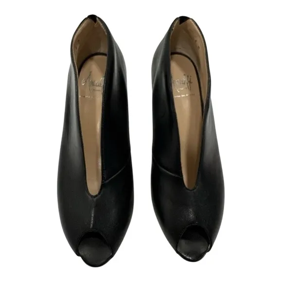 Amalfi by Rangoni Leather Black Dress Booties Heels shoes size 6 M made in Italy