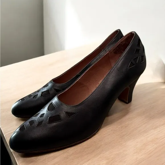 American Duchess Black Leather Kitten Heel Pumps Sz 10.5 Geometric Cutouts