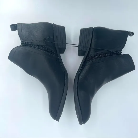 American Rag Womens Cadee Almond Toe Ankle Black PU Leather Boots Size 7M
