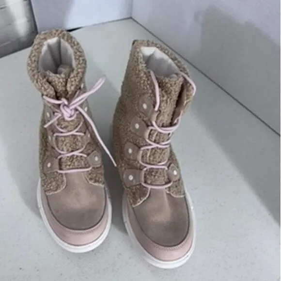 &quot;SOREL&quot; Women's Explorer II Joan Cozy Boots Size 8 Hiking Walking Lace Up Warm