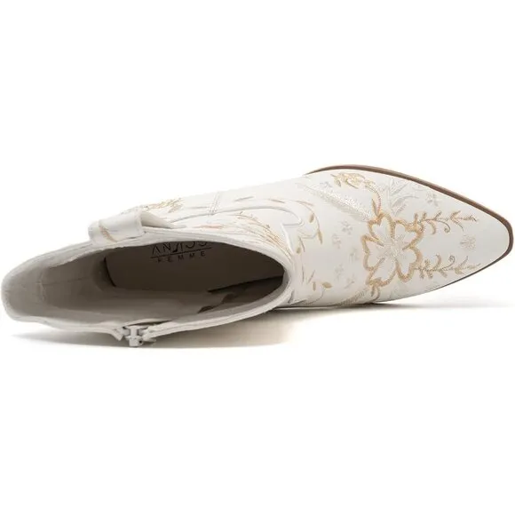 Anjofemme ABoot Women White Polyurethane Embroidered Round-toe