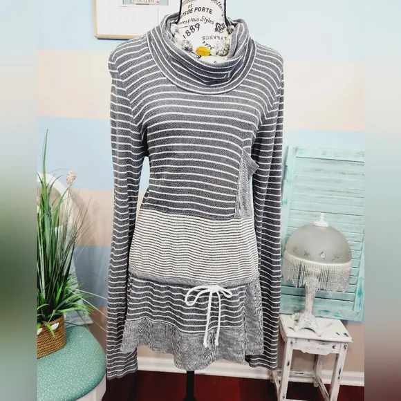 Anthropologie Long Sleeve Striped Tunic