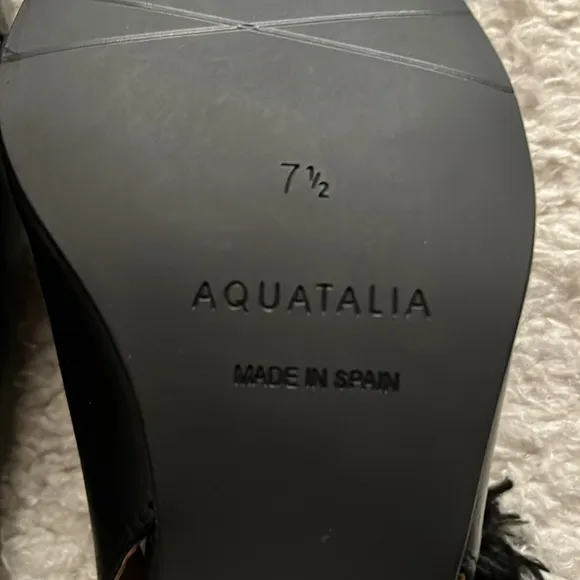 Aquatalia Adrienn Kitten Heel Slingback size 7.5 black gorgeous new heels