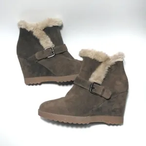 Aquatalia Carlotta Fur Lined Suede Wedge Ankle Boots Brown Cream 6 NWOT