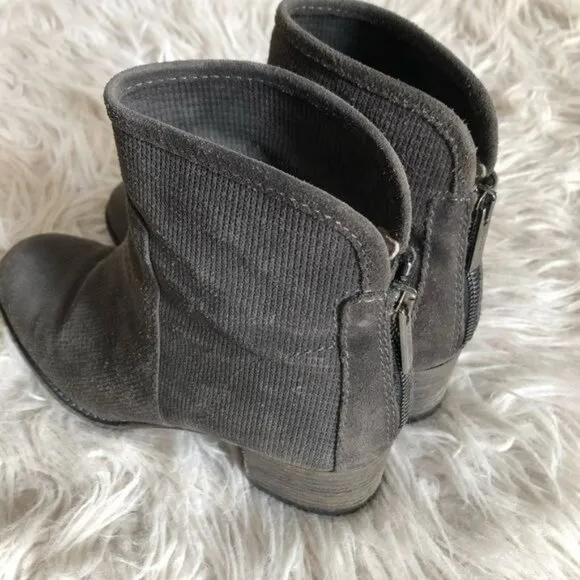 Aquatalia Suede Leather Ankle Boots 7 Gray Grey Taylor Zip Booties Shoes