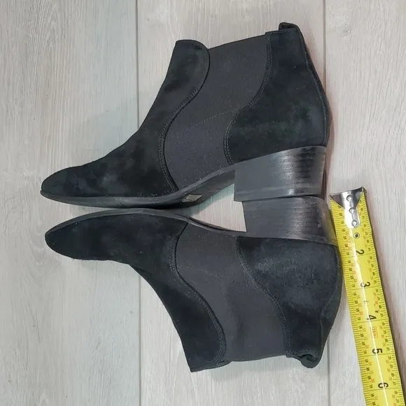 Aquatalia Womens Falco Chelsea Ankle Suede Heels Boots shoes sz 7