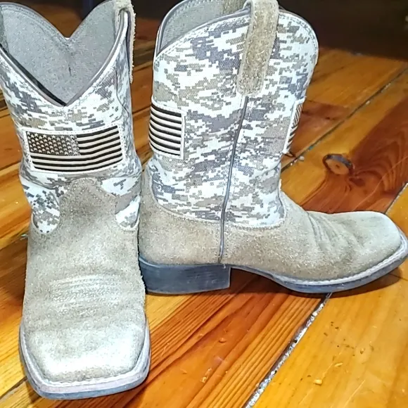 Ariat cowboy boots