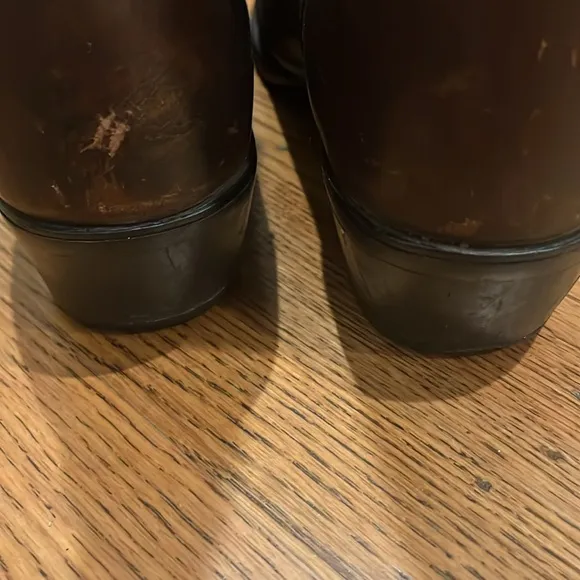 Ariat cowboy boots