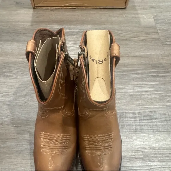 Ariat Darlin Tan Full Grain Leather Heeled Western Short Cowboy Boots
