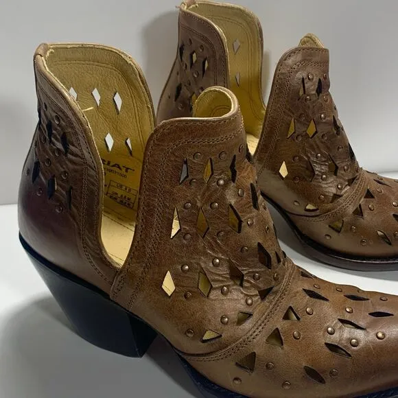 Ariat Ladies Dixon Studded Black Snip Toe Booties Western Cowgirl Size 8 Women’s