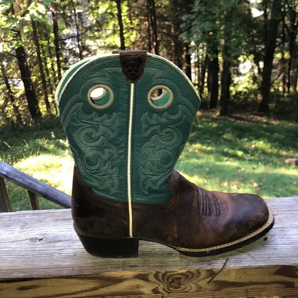 Ariat Women’s Fatbaby Teal and Brown Leather Short Cowboy Boots Size US 4 LR