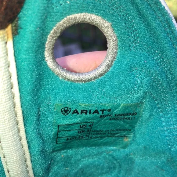 Ariat Women’s Fatbaby Teal and Brown Leather Short Cowboy Boots Size US 4 LR