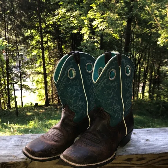 Ariat Women’s Fatbaby Teal and Brown Leather Short Cowboy Boots Size US 4 LR