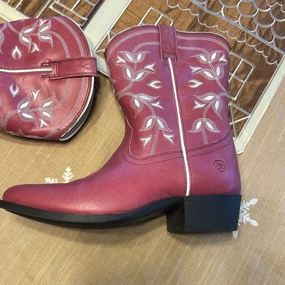 ARIATDesert Holly Western Boot