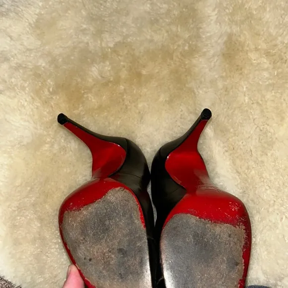 Authentic (COA) Christian Louboutin heels