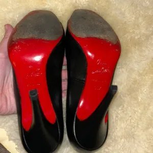 Authentic (COA) Christian Louboutin heels