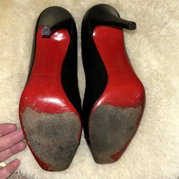 Authentic (COA) Christian Louboutin heels