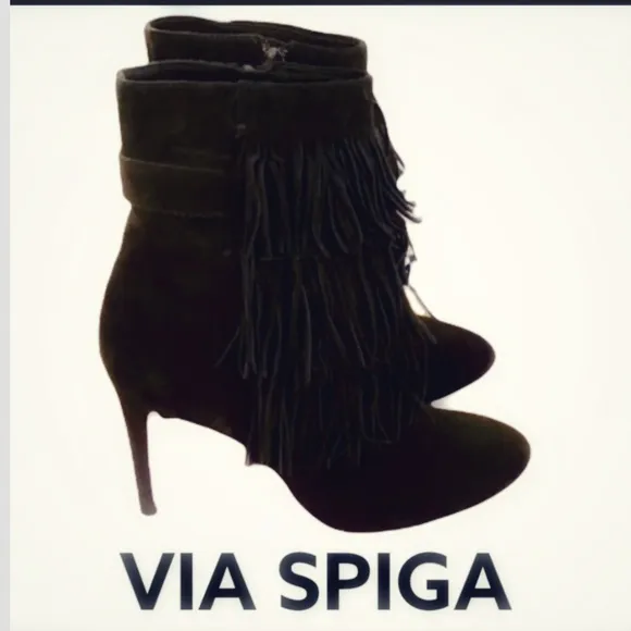 Authentic Via Spiga suede leather fringe boots sz 5