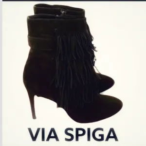 Authentic Via Spiga suede leather fringe boots sz 5
