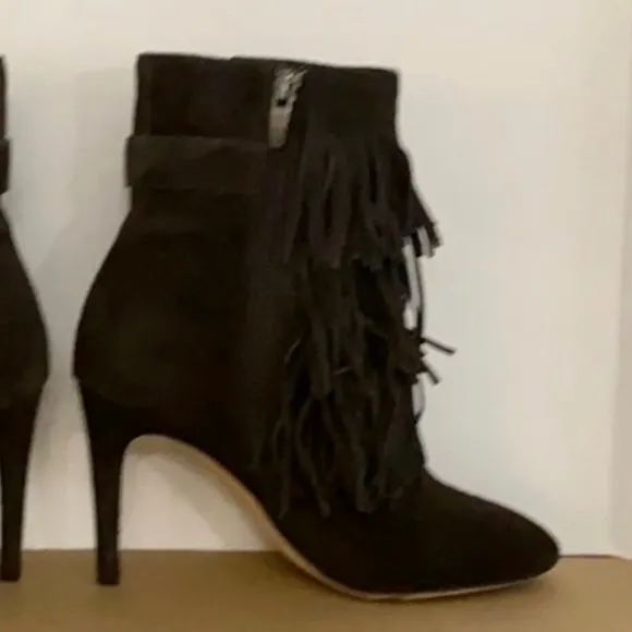 Authentic Via Spiga suede leather fringe boots sz 5