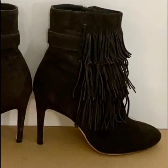Authentic Via Spiga suede leather fringe boots sz 5